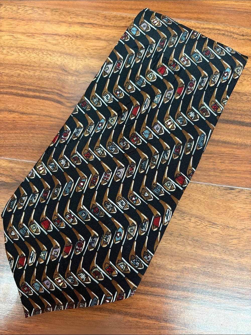 Nicole Miller Neck Tie Golf‎